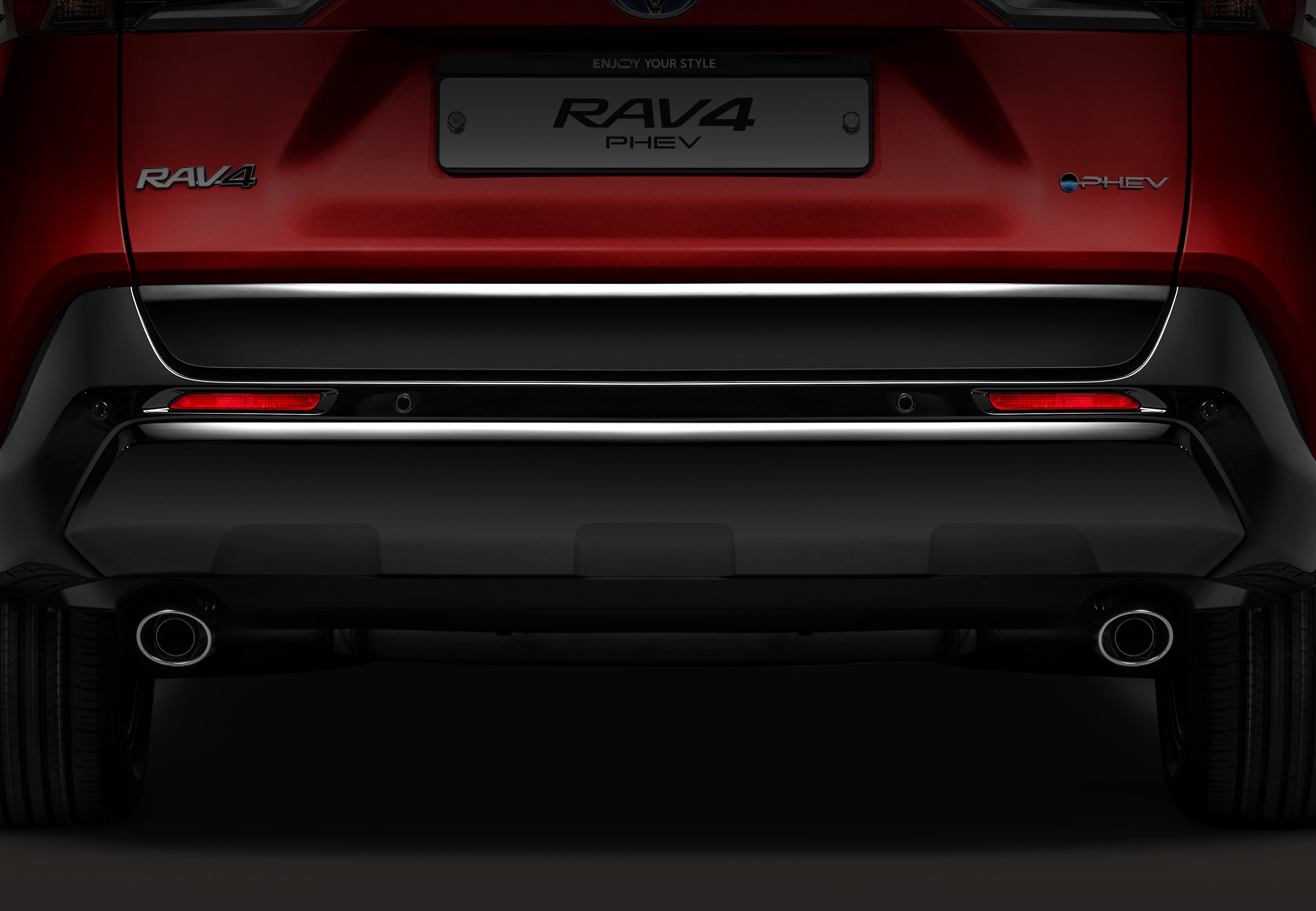 전/후면 유광 블랙 페인팅 범퍼 
& 메탈릭 가니쉬