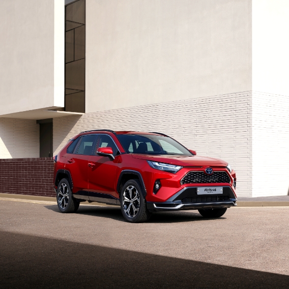 models-rav4-phev-gallery