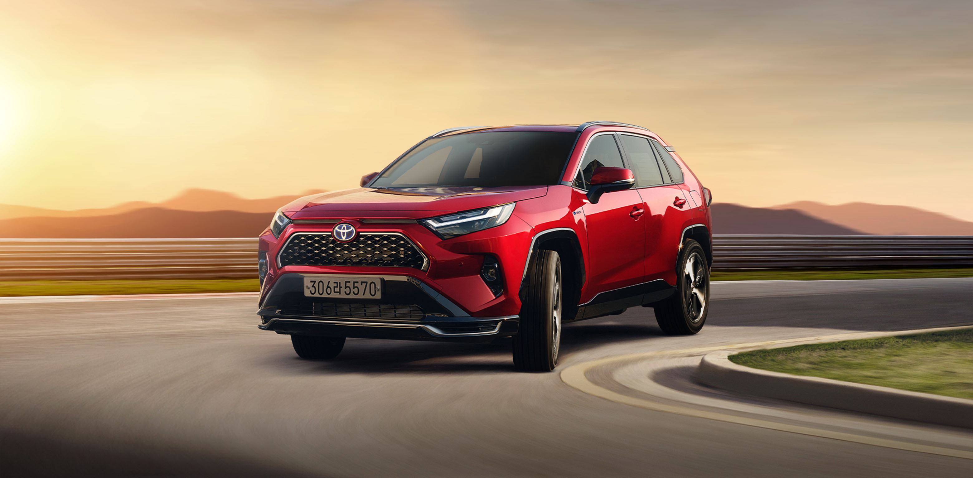 강렬하고 다이내믹함을 담은 스포티한 디자인